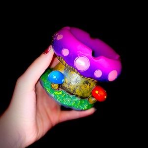 Psychedelic Shrooms Holder - Spencer’s